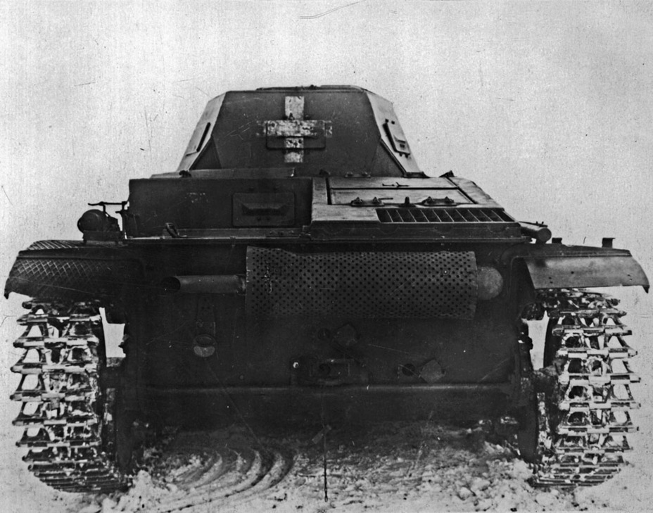 ​Since there were no German lights available, the tank was equipped with domestic lights - An Aryan From Poland | Warspot.net