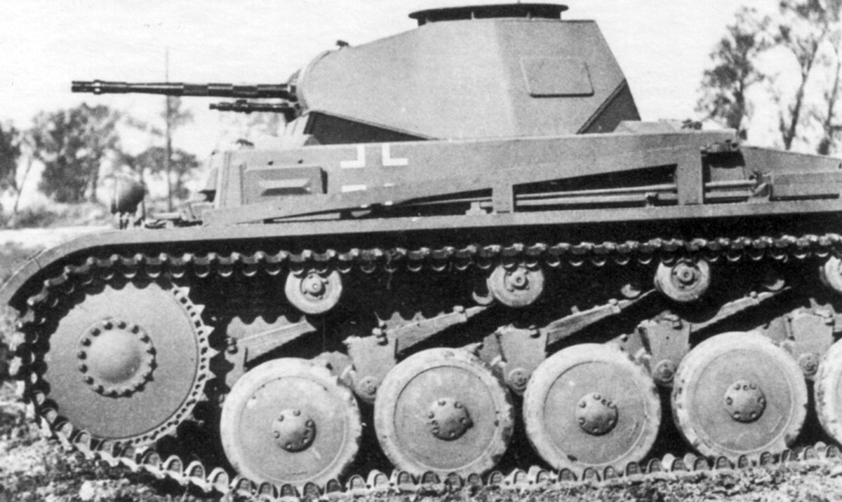 ​There are very few differences between the PzII Ausf. F and PzII Ausf. C from some angles - Pz.Kpfw.II Ausf. F: Third Time's the Charm | Warspot.net